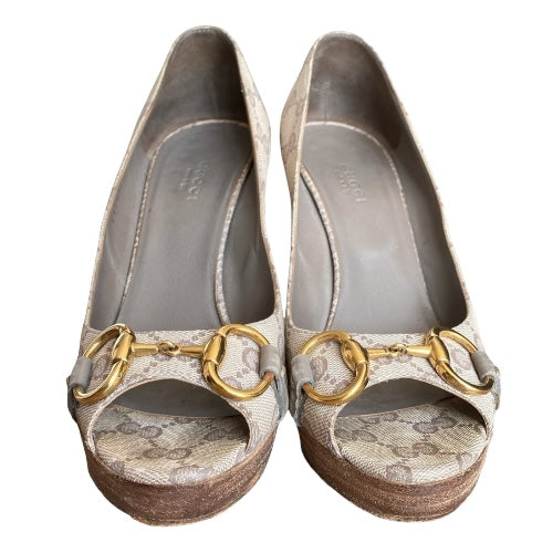 GUCCI Guccissima Greige GG Logo Leather Horsebit Platform Peep Toe Pumps, Size 37
