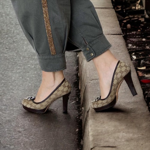 GUCCI Beige Supreme Monogram Canvas & Leather Bit Platform Pumps, Size 39