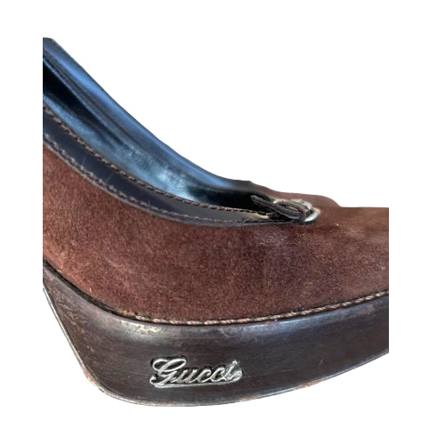 GUCCI Brown Suede And Leather Trim Buckle Detail Round Toe Pumps, Size 35.5