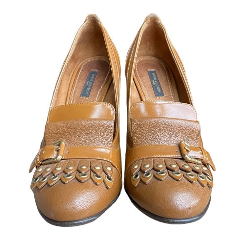 LOUIS VUITTON Balmoral Brogue Brown Leather Fringe Pumps, Size 38.5