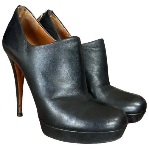 GUCCI Black Leather Round Toe Bamboo Tassel Zipper Betty Ankle Booties, Size 38