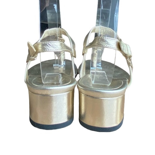 GUCCI Metallic Gold Leather Marina Chain T Strap Block Heel Sandals, Size 36