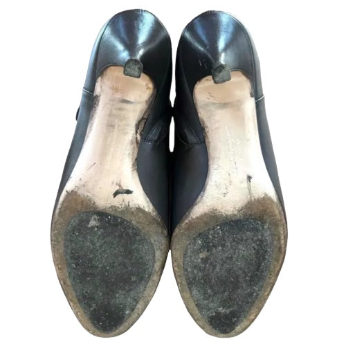SALVATORE FERRAGAMO Anthracite Leather Bow Detail Ankle Booties, Size 6.5 C