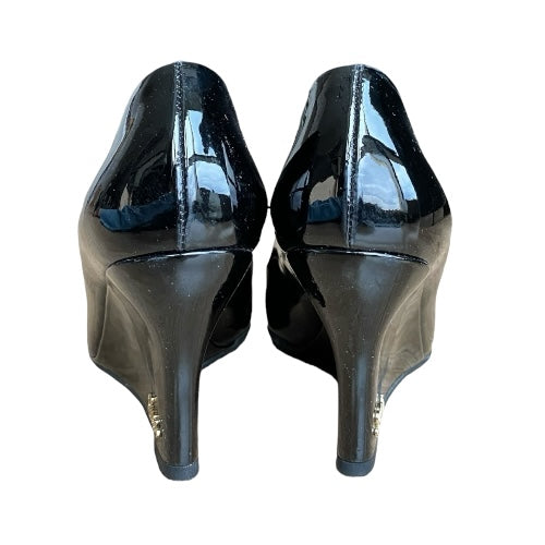GUCCI Black Patent Leather Gucci Logo On Heel Wedge Pumps, Size 35