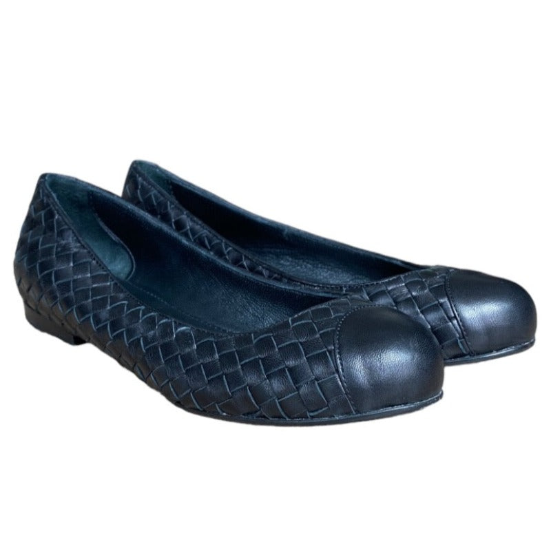 BOTTEGA VENETA Black Intrecciato Leather Flat Ballet Shoes, Size 36