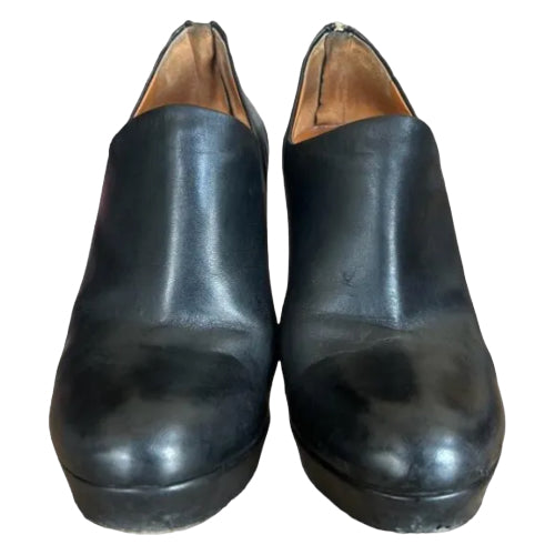 GUCCI Black Leather Round Toe Bamboo Tassel Zipper Betty Ankle Booties, Size 38