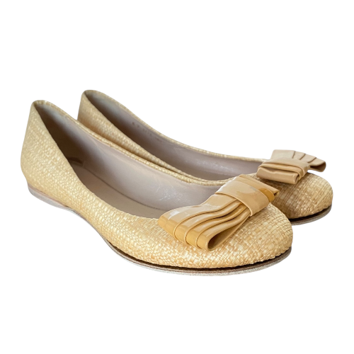 FENDI Beige Raffia Woven Patent Leather Bow Detail Ballet Flats, Size 36.5