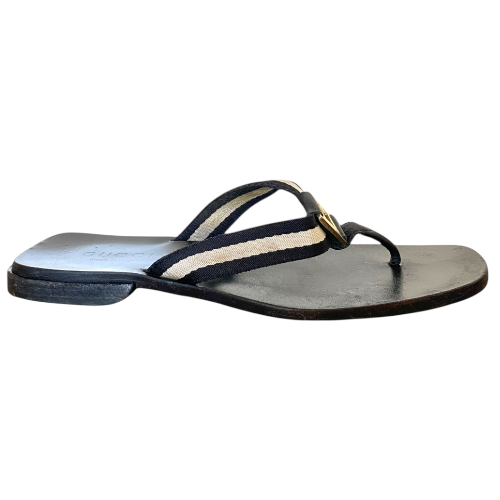 GUCCI Black & White GG Interlocking Flat Thong Sandals, Size 38 C