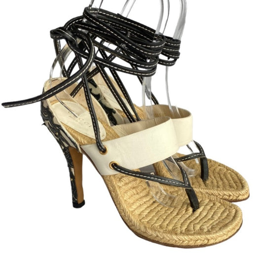 GUCCI White/Black Leather Floral Applique Thong Ankle Wrap Sandals, Size 36