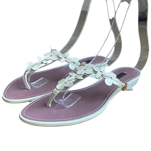 LOUIS VUITTON White Leather Flower Applique Flat Thong Sandals, Size 37