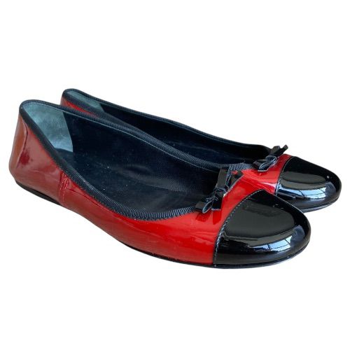 PRADA Red Patent Leather Black Patent Bow & Cap Toe Ballet Flats, Size 37