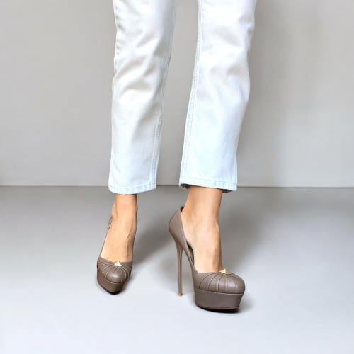VALENTINO Brown Taupe Leather Rockstud Pleated Platform Pumps, Size 39