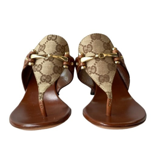 NEW GUCCI Beige GG Monogram Canvas Brown Leather Horsebit Thong Heels, Size 35