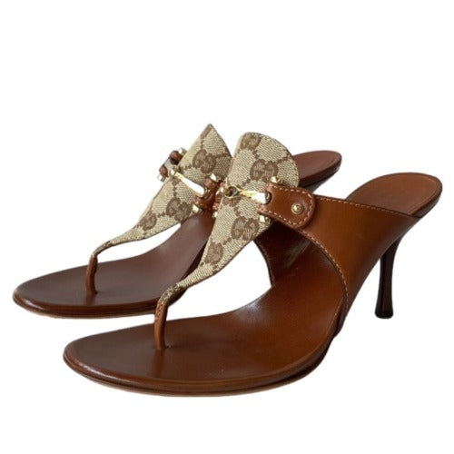 NEW GUCCI Beige GG Monogram Canvas Brown Leather Horsebit Thong Heels, Size 35