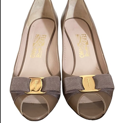 SALVATORE FERRAGAMO Taupe Leather Vara Bow Peep Toe Pumps, Size 37