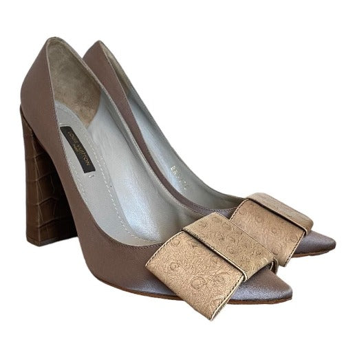 NEW LOUIS VUITTON Gray Satin Ostrich Bow Crocodile Block Heel Pumps, Size 37.5