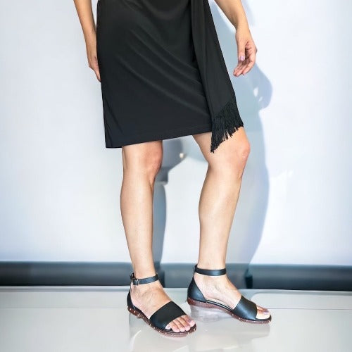 VALENTINO GARAVANI Black Leather Rockstud Ankle Strap Flat Sandals, Size 40
