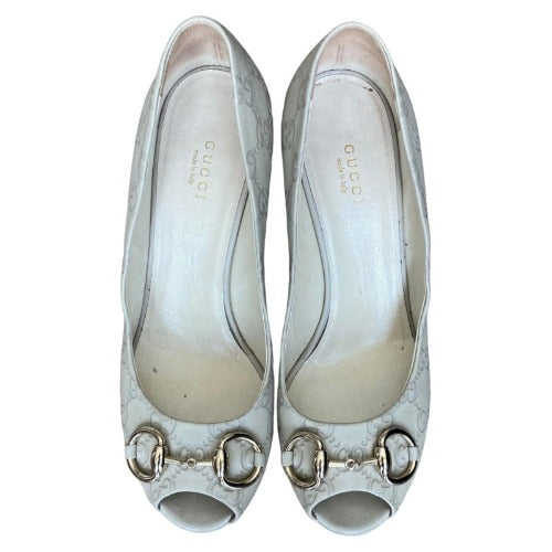 GUCCI Off White Guccissima Leather Horsebit Peep Toe Platform Pumps, Size 39