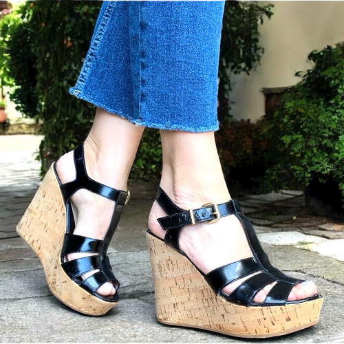 FENDI Black Patent Leather Strappy T-Strap Cork Wedge Sandals, Size 38