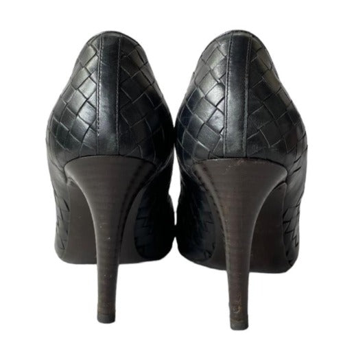 BOTTEGA VENETA Black Leather Intrecciato Pointed Toe Pumps, Size 37.5
